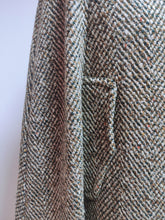 Charger l'image dans la galerie, Aquascutum X Harrod's cape en pure laine vierge Made in England