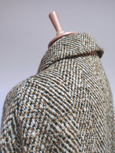 Charger l'image dans la galerie, Aquascutum X Harrod's cape en pure laine vierge Made in England