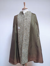 Charger l'image dans la galerie, Aquascutum X Harrod's cape en pure laine vierge Made in England
