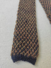 Charger l'image dans la galerie, Inis Meain cravate maille vintage en baby alpaga et lin Made in Ireland