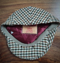 Charger l'image dans la galerie, Dunn & Co X Harris Tweed casquette plate en laine 57