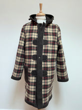 Charger l'image dans la galerie, Gloverall manteau duffle-coat marron en laine Made in England 48