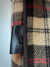 Charger l'image dans la galerie, Gloverall manteau duffle-coat marron en laine Made in England 48