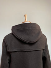 Charger l'image dans la galerie, Gloverall manteau duffle-coat marron en laine Made in England 48
