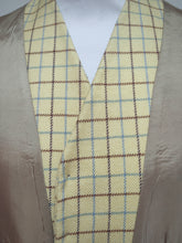 Charger l'image dans la galerie, Gilet de costume vintage à carreaux en laine vierge Made in Italy 48