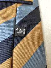 Afbeelding in Gallery-weergave laden, Rosati Roma cravate regimental pure soie Made in England