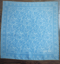 Charger l'image dans la galerie, Robert Talbott pochette en soie à motif paisley Made in England