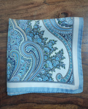 Charger l'image dans la galerie, Scapa pochette de costume en soie à motif floral