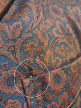Charger l'image dans la galerie, Robe de chambre vintage à col châle en satin de coton taille L