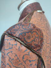Charger l'image dans la galerie, Robe de chambre vintage à col châle en satin de coton taille L