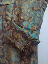 Charger l'image dans la galerie, Piccadilly Lyon robe de chambre vintage à col châle en pure soie M /L