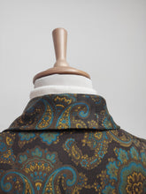 Charger l'image dans la galerie, Piccadilly Lyon robe de chambre vintage à col châle en pure soie M /L