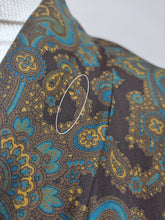 Charger l'image dans la galerie, Piccadilly Lyon robe de chambre vintage à col châle en pure soie M /L