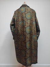 Charger l'image dans la galerie, Piccadilly Lyon robe de chambre vintage à col châle en pure soie M /L