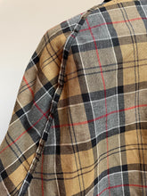 Afbeelding in Gallery-weergave laden, Barbour veste de chasse Beaufort en coton ciré bleu marine C50 / 127 cm