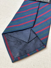 Charger l'image dans la galerie, Duo de cravates vintage Atkinsons / Charlot en laine et soie Made in England
