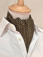 Lade das Bild in den Galerie-Viewer, Lancel Paris cravate ascot en soie marine à motif fantaisie Made in France
