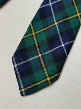 Load image into Gallery viewer, The Scotch House cravate tartan en laine Made in Scotland
