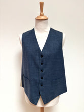 Carica l'immagine nel visualizzatore di Gallery, Benvenuto gilet bleu en laine et lin 54
