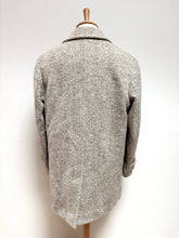 Charger l&#39;image dans la galerie, Manteau caban croisé à chevrons en pure laine vierge Made in Italy 50
