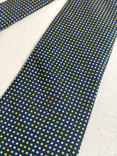 Načíst obrázek do prohlížeče Galerie, Burberry X Drake's cravate à pois en soie Made in England
