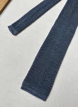 Charger l'image dans la galerie, De Paz Bologna cravate vintage en tricot de soie Made in Italy
