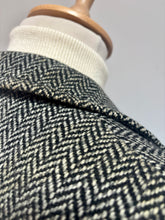 Charger l&#39;image dans la galerie, Aquascutum pardessus vintage croisé femme en laine à chevrons Made in England 34/36
