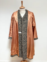 Charger l&#39;image dans la galerie, Aquascutum X F. Bellini manteau femme en pure laine vierge Made in U.K 12 UK / 40 FR
