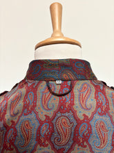 Afbeelding in Gallery-weergave laden, Cerruti robe de chambre paisley vintage à col châle en pure soie Made in France
