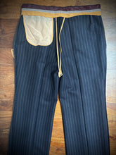 Charger l&#39;image dans la galerie, Costume à rayures vintage trois pièces en pure laine peignée 48/M
