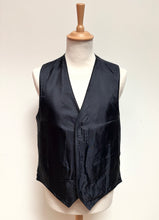 Načíst obrázek do prohlížeče Galerie, Žlutá vesta Frederick Theak z čisté nové vlny, vyrobeno v Anglii 54
