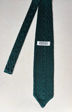 Charger l'image dans la galerie, Gianfranco Ferre cravate vintage verte en maille 100% soie Made in Italy
