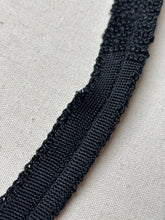 Charger l'image dans la galerie, Duo de cravates vintage en tricot de soie
