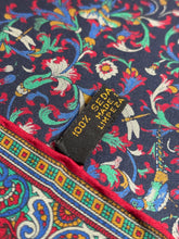 Charger l&#39;image dans la galerie, Trio de pochettes vintage en soie Made in Italy
