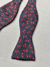 Charger l&#39;image dans la galerie, Madelios noeud papillon vintage paisley bleu en soie
