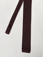 Charger l&#39;image dans la galerie, Cravate marron vintage en tricot de soie
