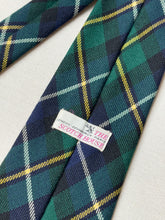 Load image into Gallery viewer, The Scotch House cravate tartan en laine Made in Scotland
