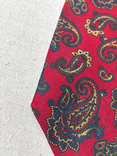 Charger l'image dans la galerie, Duo de cravates vintage Atkinsons / Charlot en laine et soie Made in England
