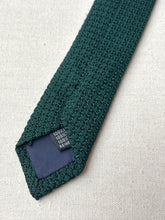 Charger l'image dans la galerie, Madelios Paris cravate verte vintage en grenadine de soie Made in Italy
