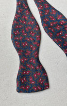 Charger l&#39;image dans la galerie, Madelios noeud papillon vintage paisley bleu en soie
