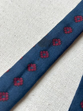 Charger l&#39;image dans la galerie, Duo de noeuds papillon en soie vintage Made in Italy
