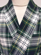 Charger l'image dans la galerie, Belvedere Wien robe de chambre tartan vintage à col châle  50/L
