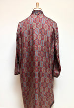 Afbeelding in Gallery-weergave laden, Cerruti robe de chambre paisley vintage à col châle en pure soie Made in France
