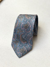 Charger l'image dans la galerie, Jacques Boivin cravate paisley en soie Made in France
