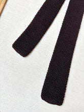 Charger l'image dans la galerie, Cravate maille vintage marron en laine

