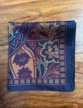 Charger l&#39;image dans la galerie, Trio de pochettes vintage en soie
