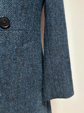 Lade das Bild in den Galerie-Viewer, Harris Tweed X Beaver’s manteau femme en tweed à chevrons 100% laine vierge 36
