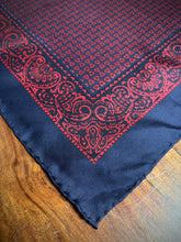 Lade das Bild in den Galerie-Viewer, Duo de pochettes vintage en soie
