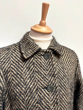 Charger l&#39;image dans la galerie, Aquascutum X F. Bellini manteau femme en pure laine vierge Made in U.K 12 UK / 40 FR
