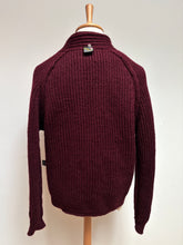 Load image into Gallery viewer, Walbusch cardigan bordeaux à col châle en laine vierge 52 Made in Great Britain
